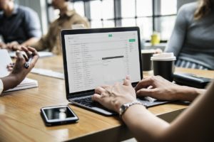 自宅で使うのにおすすめできるポケットWi-Fiを紹介します!